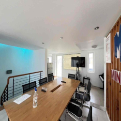 Cho thuê nguyên căn 7mx18m 2 lầu sân thượng ưu tiên VpCty