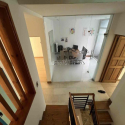 Cho thuê nguyên căn 7mx18m 2 lầu sân thượng ưu tiên VpCty