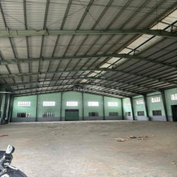 CHO THUÊ 2500m2 NHÀ KHO XƯỞNG BÀ ĐIỂM HM