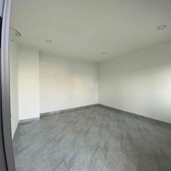 Cho Thuê Tòa Nhà Mới Xây- Mặt Tiền Phạm Huy Thông P7 -- Gần Chợ Căn Cứ