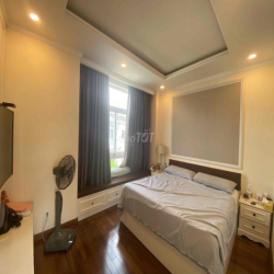 SANG NHƯỢNG HỢP ĐỒNG THUÊ BIỆT THỰ 3 TÀNG RỘNG RÃI TẠI PHÚ MỸ HƯNG