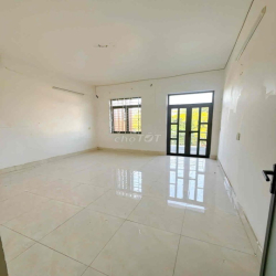 Nhà 4 lầu 5x25 mặt tiền lớn có THANG MÁY