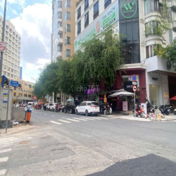 GÓC 2MT, NGAY CHỢ BẾN THÀNH - SỐ 30 LÊ ANH XUÂN - LÊ THÁNH TÔN, Q1