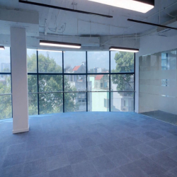 Cho thuê VP Nguyễn Trãi Q5 ngăn sẵn 4 phòng view panorama thoáng mát