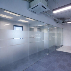 Cho thuê VP Nguyễn Trãi Q5 ngăn sẵn 4 phòng view panorama thoáng mát