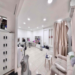 Chuyển Nhượng HĐ nhà hơn 70m2 trống suốt