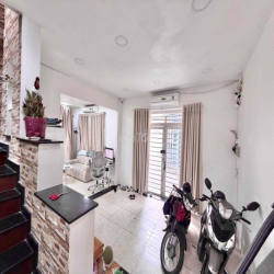 Chuyển Nhượng HĐ nhà hơn 70m2 trống suốt