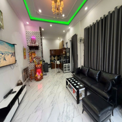 Cho thuê nhà mới xây-nội thất đầy đủ, cao cấp