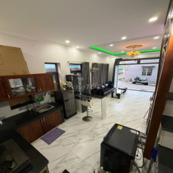 Cho thuê nhà mới xây-nội thất đầy đủ, cao cấp