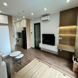 Studio Full nội thất 32m2 view bể bơi tầng trung