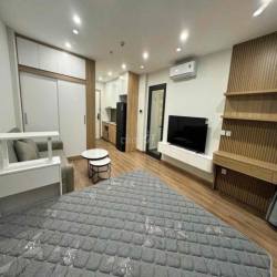 Studio Full nội thất 32m2 view bể bơi tầng trung
