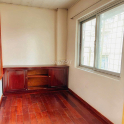 Cho hộ gia đình thuê lâu dài, chỉ xách vali vào là ở luôn