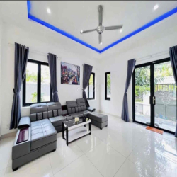 CHO THUÊ BIỆT THỰ HỒ BƠI- 5 PHÒNG NGỦ- 40 Triệu
