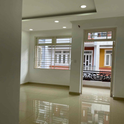NHÀ GẦN KDC VẠN PHÚC 5PN 4WC HXH 4x15 THỦ ĐỨC