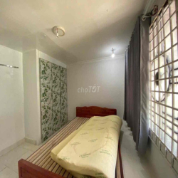 Cho thuê căn hộ 1pn tách bếp cửa sổ full nt thang máy Sư Vạn Hạnh Q10