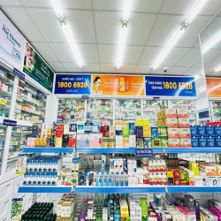 Cho thuê nhà MT đường 3/2, P10, Quận 10. DT: 10x30m. Trệt 3 lầu