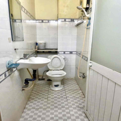 NHÀ THUÊ ( 4X12 ) 4PN3WC 3 TẦNG XINH LÊ VĂN QUỚI 10TR/THÁNG