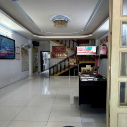 Nhà cho thuê 3 lầu kinh doanh tại Lâm Văn Bền