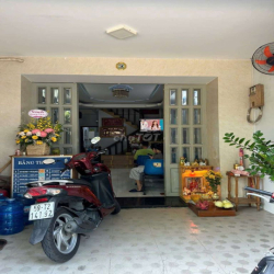 Nhà cho thuê 3 lầu kinh doanh tại Lâm Văn Bền