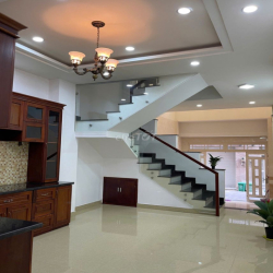 cho thuê nhà 1 trệt 3L 4PN đường oto VP Hiệp Bình Phước Thủ Đức 16tr