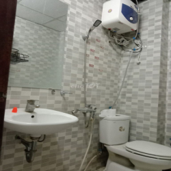 Phòng 20m2 khép KÍn  đủ đồ Tây Kết Bênh Viện 108 Hà Nội