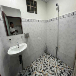 🌹🌹🌹 NHÀ THUÊ DT KHỦNG - HẺM 1716 HTP - GIÁP Q7 - SÂN BỰ 🌹🌹🌹