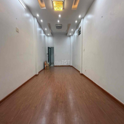 share sàn lầu1 đối diện emart