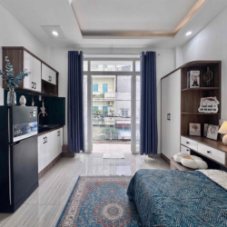 Căn hộ full nội thất cao cấp mới có ban công lớn TT Quận Bình Thạnh