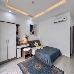 Căn hộ full nội thất cao cấp mới có ban công lớn TT Quận Bình Thạnh