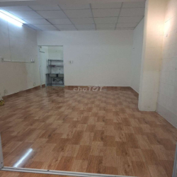 Chính chủ cho thuê nhà 40m2 mặt tiền hẻm Hậu Giang Tân Sơn Nhất