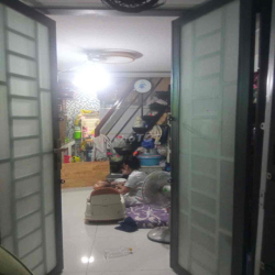 Cho thuê nhà khu Tên Lửa giá 5tr 18m2 trệt, lầu ngay chợ trường học
