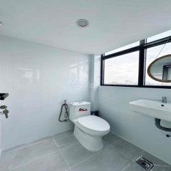 Sát Ngã Tư Hàng Xanh, Gần Metro, Q1, Điện Nước Rẻ, Dân Trí Cao