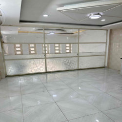 CHO THUÊ TOÀ NHÀ LÀM CHDV 5*25m 6LẦU  HXT PHẠM VĂN BẠcH