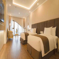 Cho thuê khách sạn Sát Phố Cổ , 80 phòng