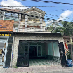 CHO THUÊ CĂN NHÀ 6 PHÒNG NGỦ 1 PHÒNG KHÁCH 1 BẾP ĐƯỜNG NHƯA