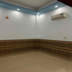 CHO THUÊ CĂN NHÀ 6 PHÒNG NGỦ 1 PHÒNG KHÁCH 1 BẾP ĐƯỜNG NHƯA