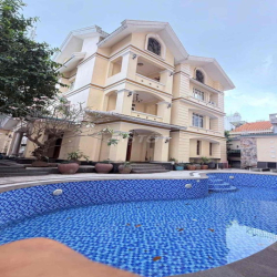Biệt Thự MT Hoàng Văn Thụ Khu Sầm Uất 500m2 hồ bơi mới giá 5.000$/th