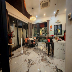 Cho thuê nhà biệt thự. Nội thất đẹp