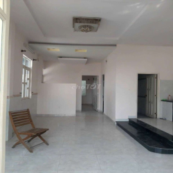 nhà vườn mặt tiền nhựa gần chợ chữ s.