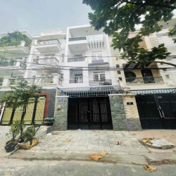 Nhà mới 3 lầu rộng thoáng KDC Long Thịnh