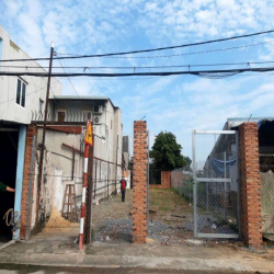 nhà vườn mặt tiền nhựa gần chợ chữ s.