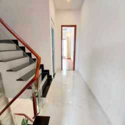 Cần cho thuê nhà HXH 207/6A Đường 3/2 P.11 Q.10