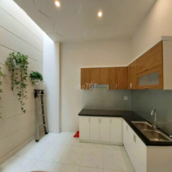 Cần cho thuê nhà HXH 207/6A Đường 3/2 P.11 Q.10