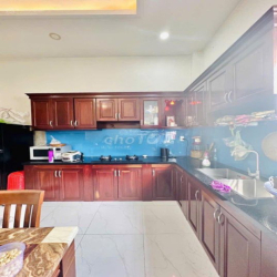 Nhà mới 3 tầng (4x12m) xe hơi đậu cửa gần Aeon Mall Tân Phú