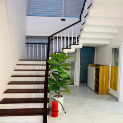 CHO THUÊ BIỆT THỰ CAO CẤP 4 PHÒNG NGỦ CÓ SÂN VƯỜN HỒ BƠI RIÊNG KHU NAM