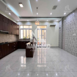 🔥 HOT Q2 | Villa Mới Đẹp Gần Cầu Sài Gòn - Gara Ô Tô - 4 Phòng Ngủ Giá