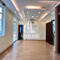 🔥 HOT Q2 | Villa Mới Đẹp Gần Cầu Sài Gòn - Gara Ô Tô - 4 Phòng Ngủ Giá
