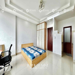 Căn hộ thang máy - ban công view xịn xò mặt tiền đường lớn