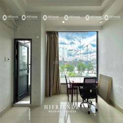 Căn hộ thang máy - ban công view xịn xò mặt tiền đường lớn