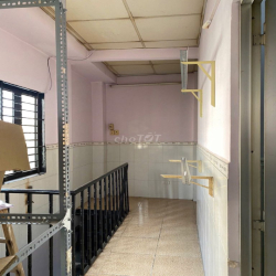 Cho Thuê MT khu họ Lê . 6 x 6 Đúc 3 Lầu . 3 Pn, 3 Wc